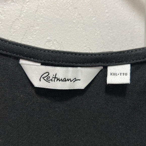 Women’s xxl short sleeve knit blouse in black with Daisy’s. - Picture 2 of 2